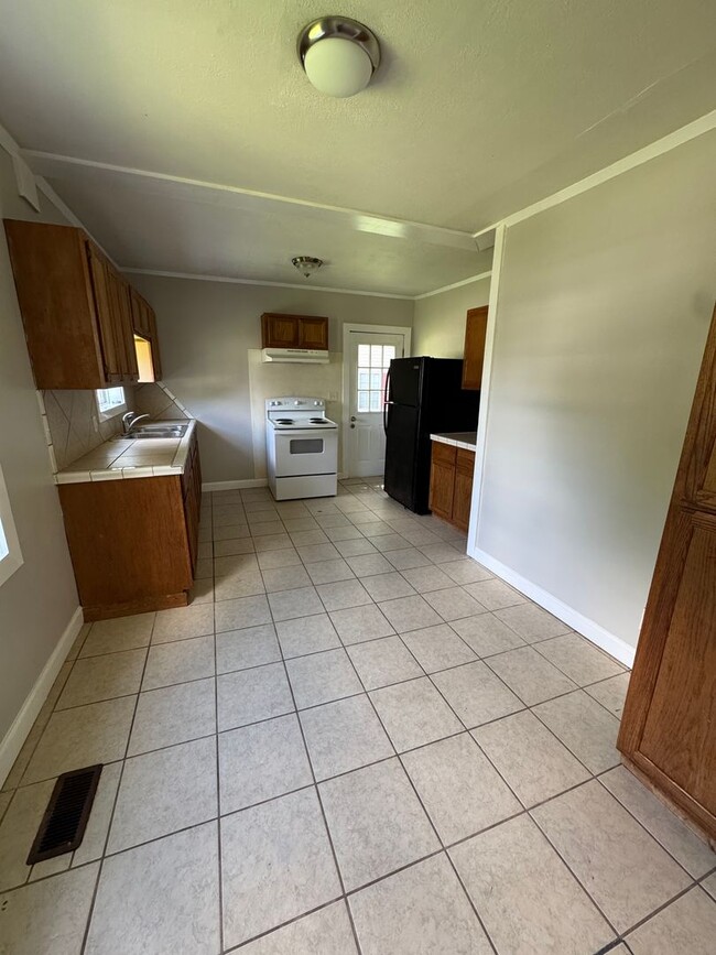 Building Photo - 1222 Forman Dr