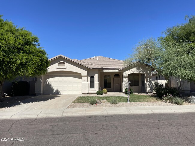 Building Photo - 7322 E Gallego Ln
