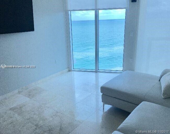 Foto del edificio - 6515 Collins Ave