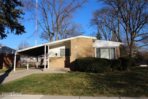 Primary Photo - 15230 Marlow St