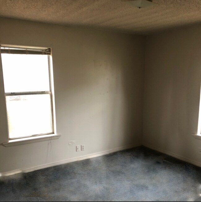 Foto del edificio - 606 Richardson Ave