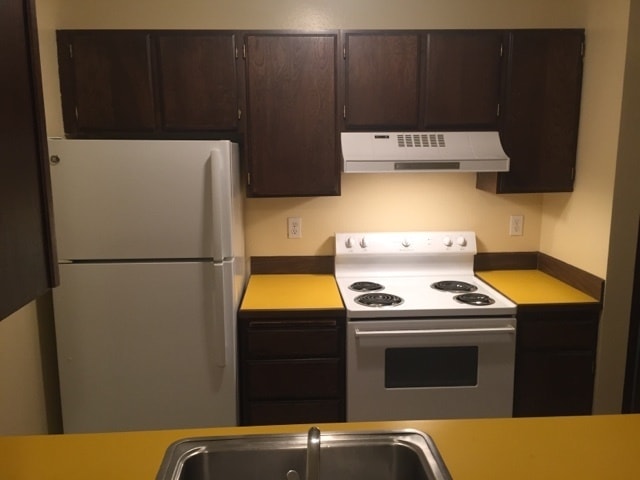 Foto del edificio - 1 Bedroom Condo close to Washington Square with seasonal outdoor pool and move in special!
