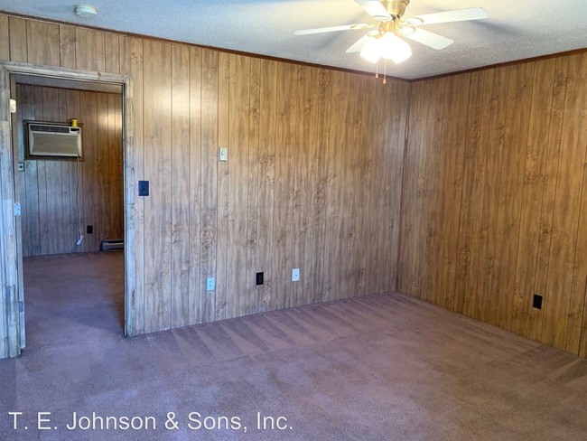 Building Photo - 3951 Bradford Ct