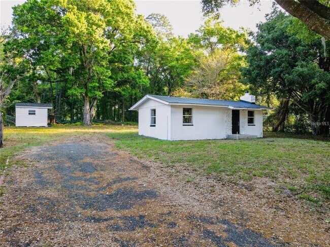 Building Photo - 107 Earls Ln