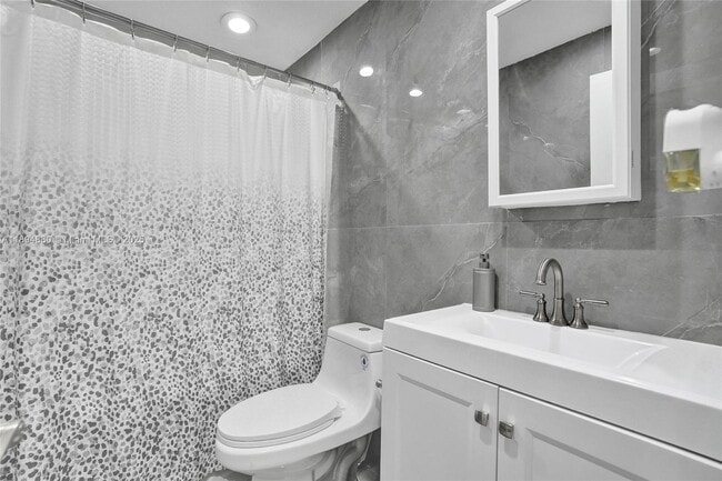 Building Photo - 19805 NW 28th Ct