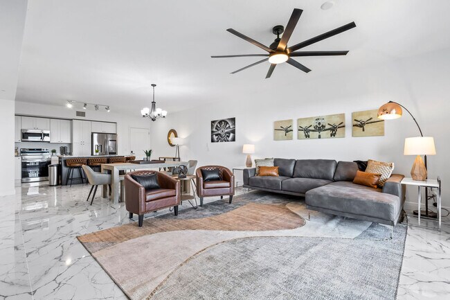 Building Photo - 605 Kemp St