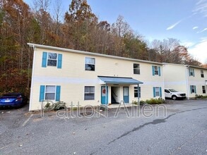 Building Photo - 121 Citadel Dr