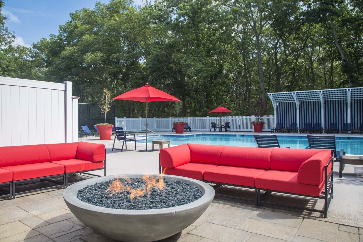 Royal Crest Estates Apartments Fall River, MA