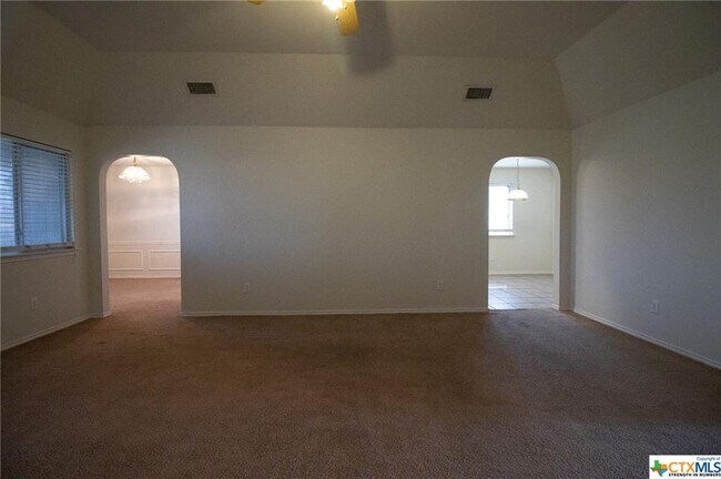 Building Photo - 3803 Lyna Ct