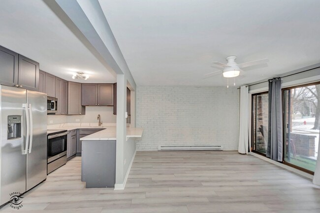 Foto del edificio - 7302 Blackstone Ave