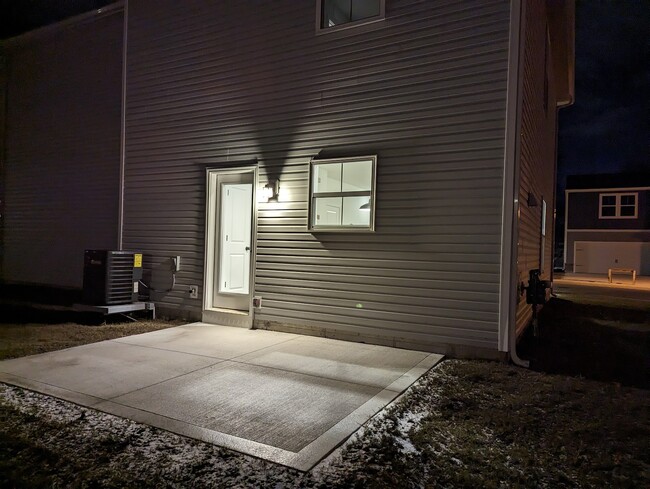 Building Photo - 541 Auld Farm Cir