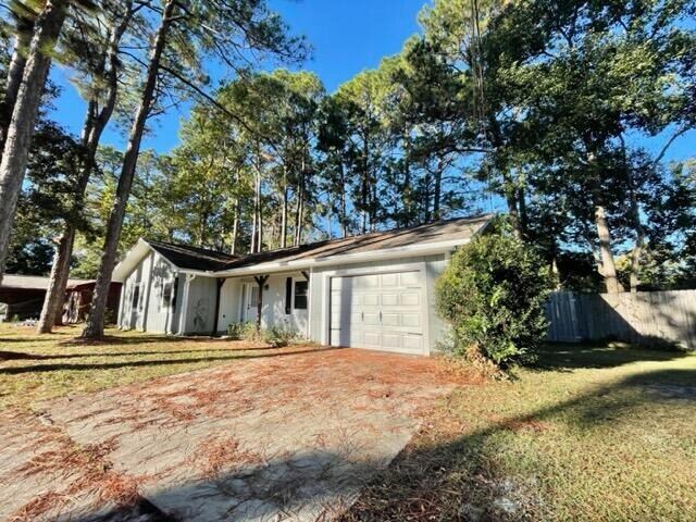 Building Photo - 713 Meadow Ct