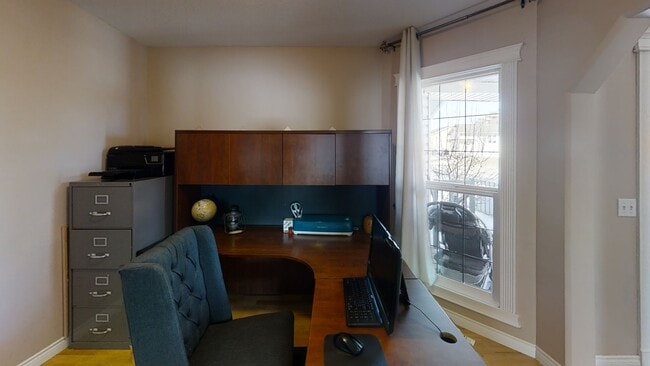 Photo du bâtiment - 9301 Lakeland Dr