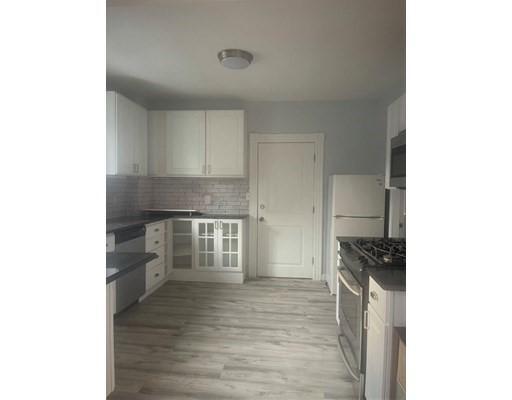 Foto principal - 2 bedroom in New Bedford MA 02740