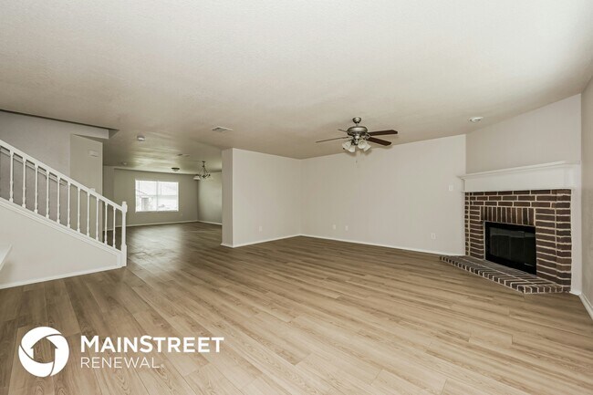 Foto del edificio - 7004 Sylvan Meadows Dr
