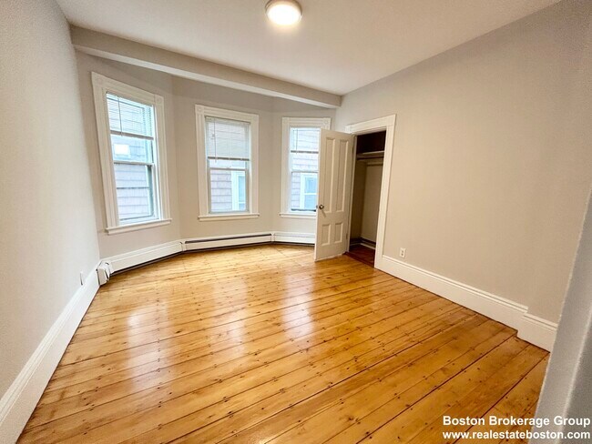 Foto del edificio - 12 Buttonwood St