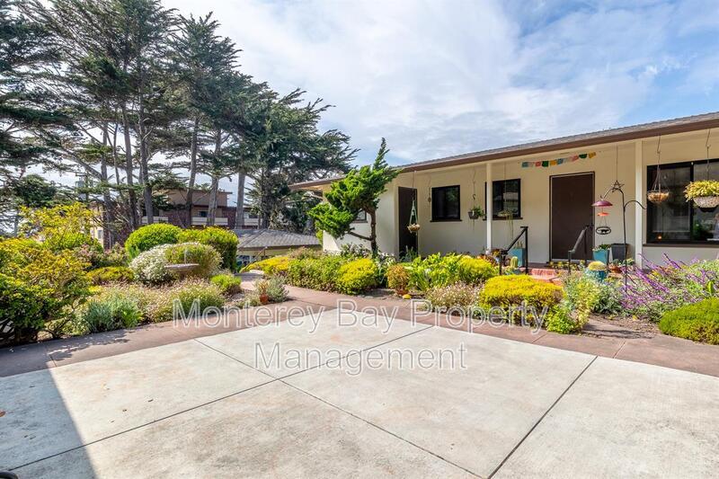 Foto principal - 235 Grove Acre Ave
