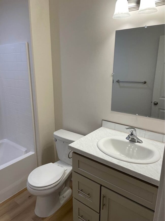 718 Schodde Ave, Burley, ID 83318 Townhome Rentals in Burley ID