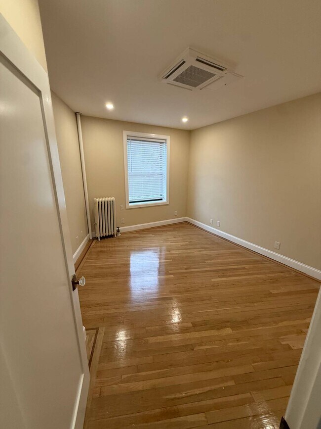 Foto del edificio - 8608 3rd Ave