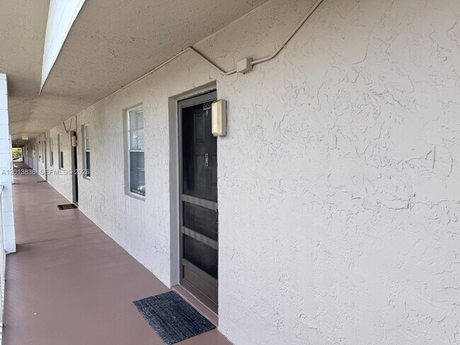 Building Photo - 8750 Royal Palm Blvd