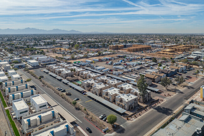 Aerial Photo - Woodridge Manor