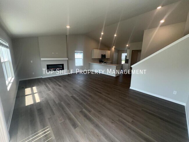 Building Photo - 1110 Northview Dr