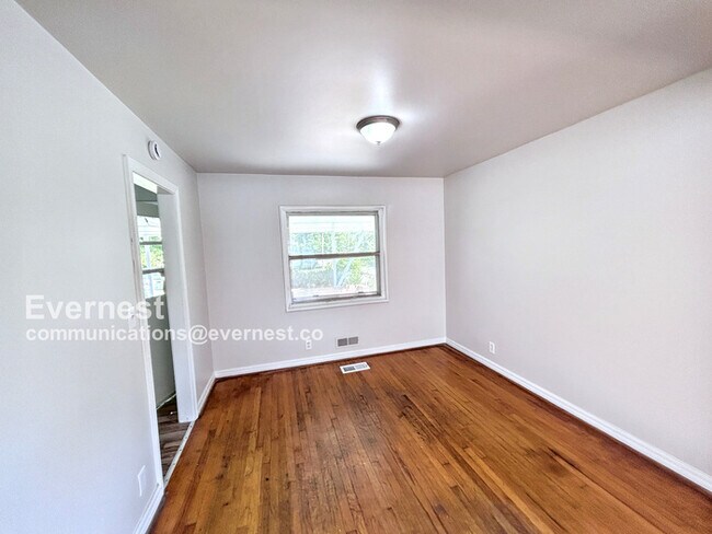 Building Photo - 8048 2nd Ave S