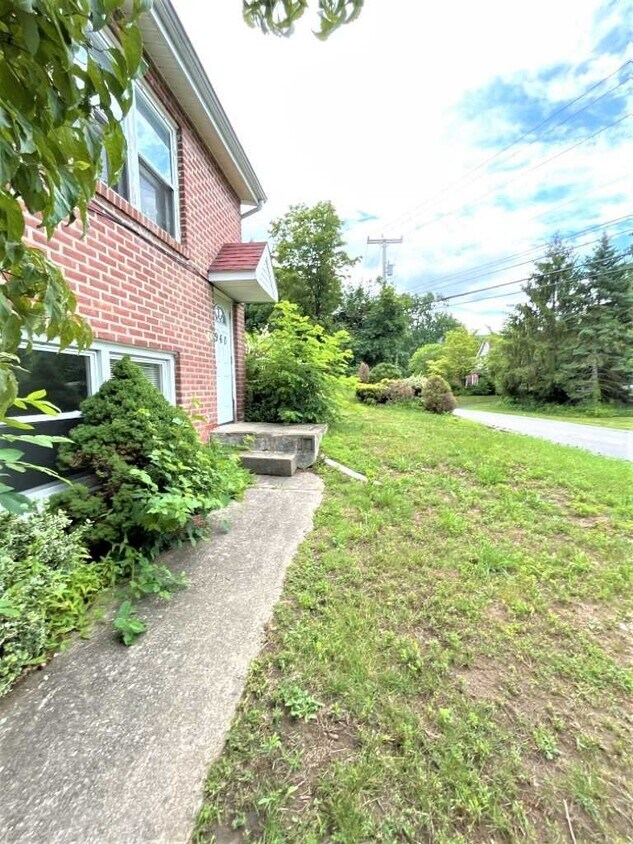 960 Wolcott Ave Unit 1, Beacon, NY 12508 Room for Rent in Beacon, NY