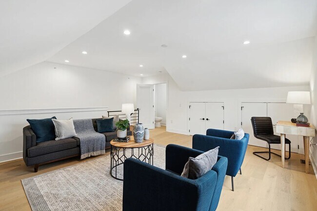 Foto del edificio - 3613 Golfview Ln
