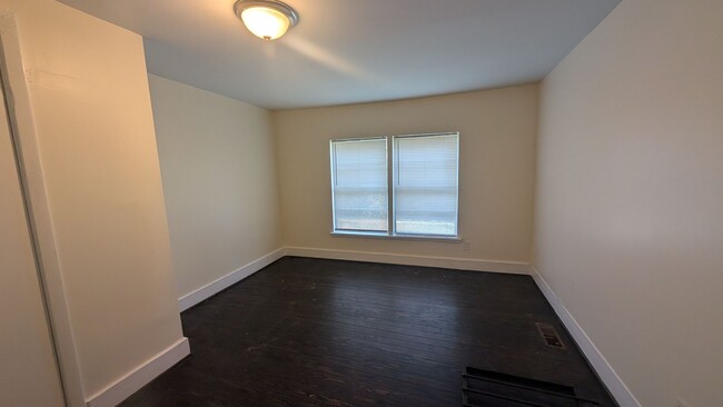 Building Photo - 3BR/2BA in Bessemer -- quiet, safe neighbo...