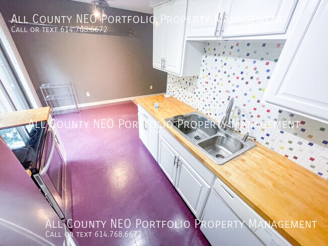 Building Photo - 2 Bed, 1.5 Bath Dublin Condo For Rent!