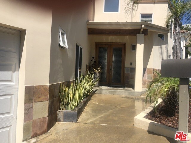 Building Photo - 2377 Mt Olympus Dr