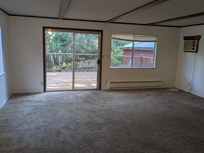 Building Photo - 17491 Hicks Rd