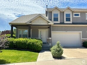 Building Photo - 744 Woodleaf Way