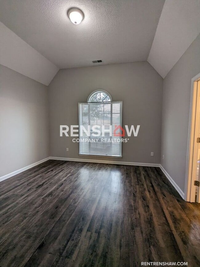 Building Photo - Luxurious 3/2 Cordova Home Now Available F...