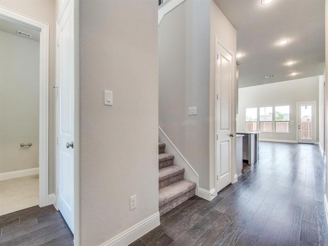 Building Photo - 12714 Royal Oaks Ln
