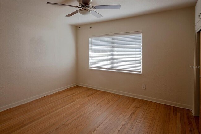 Foto del edificio - 1102 Sunset Point Rd