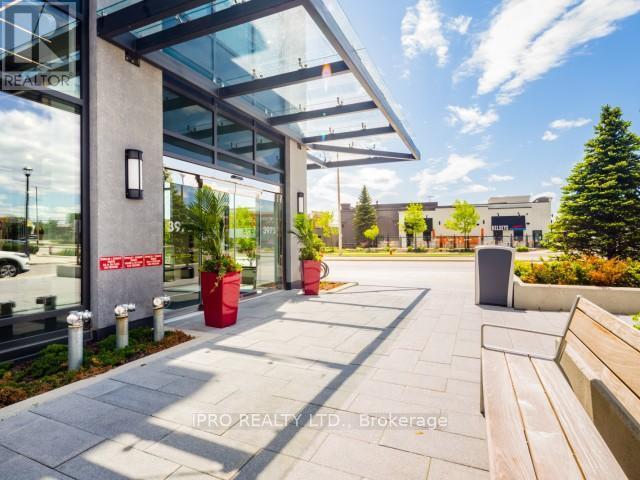 Building Photo - 3975-3975 Grand Park Dr
