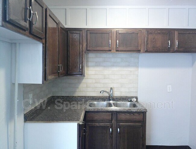 Foto del edificio - 3921 Dismount St