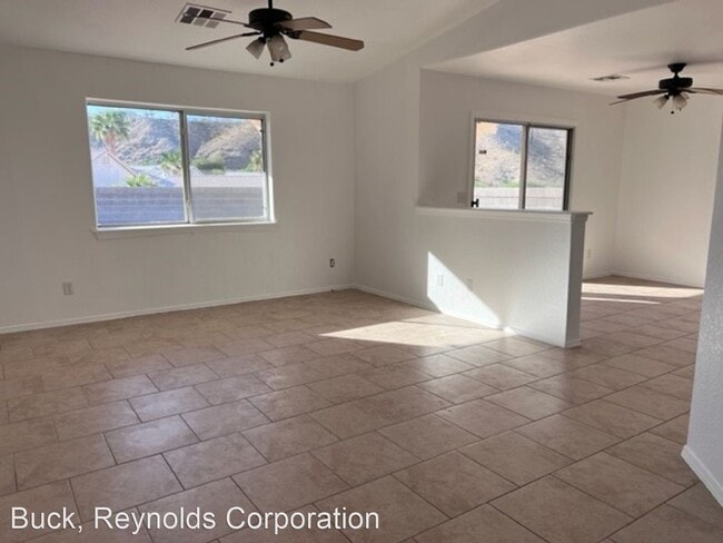 Building Photo - 2 br, 2 bath House - 2882 Desert Greens