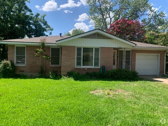 Building Photo - 4320 Guthrie Cir