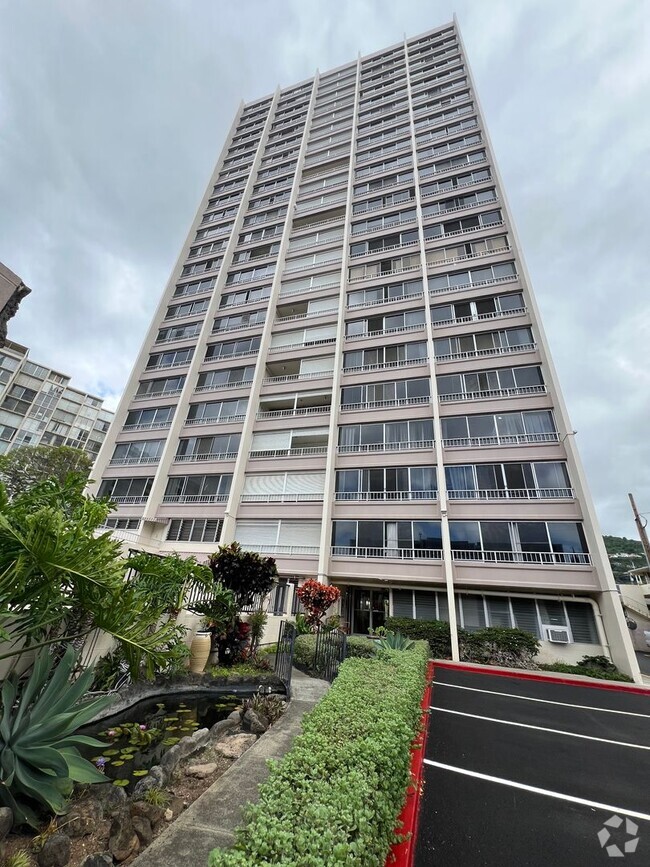 Building Photo - 1310 Heulu St