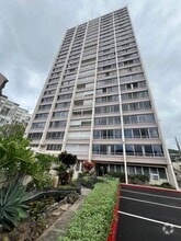 Building Photo - 1310 Heulu St