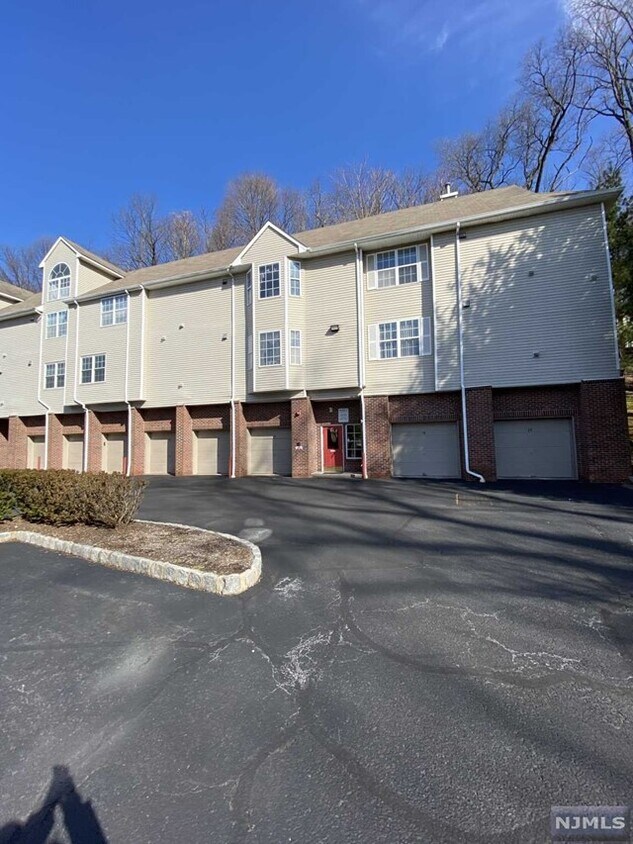 Primary Photo - 4206 Schindler Ln