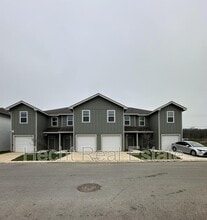 Building Photo - 9919 Grove Mist