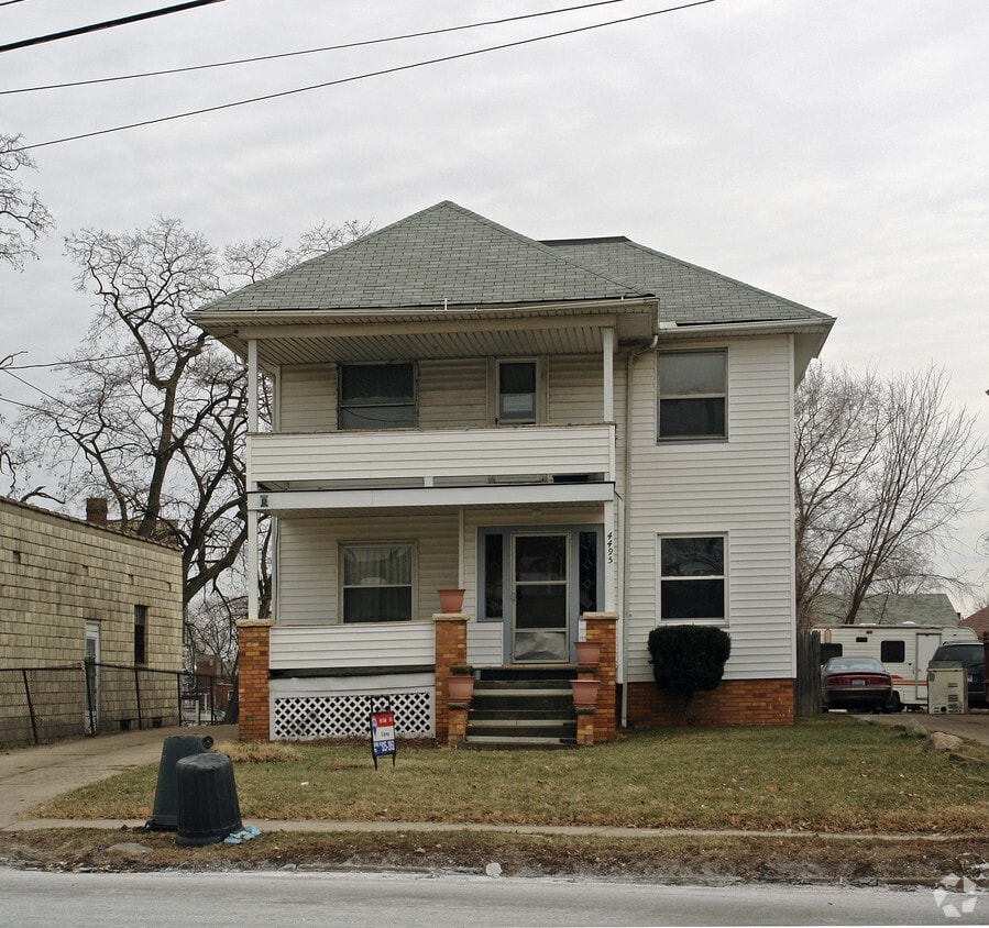 Building Photo - 4495 Pearl Rd