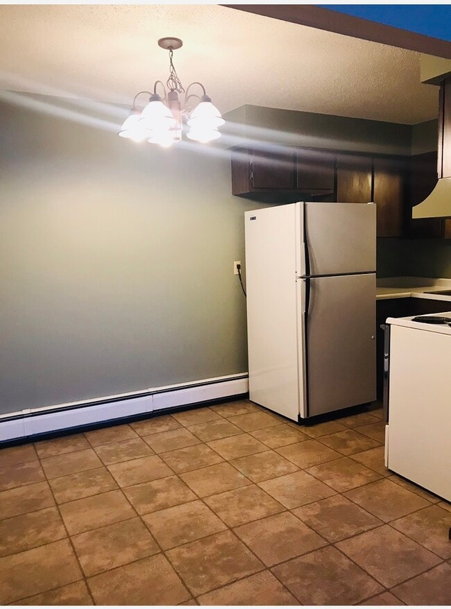 Foto del edificio - 1238 Edgewood Dr