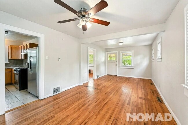 Foto del edificio - 5163 Beach Ct