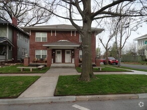 Building Photo - 1026 N Denver Ave