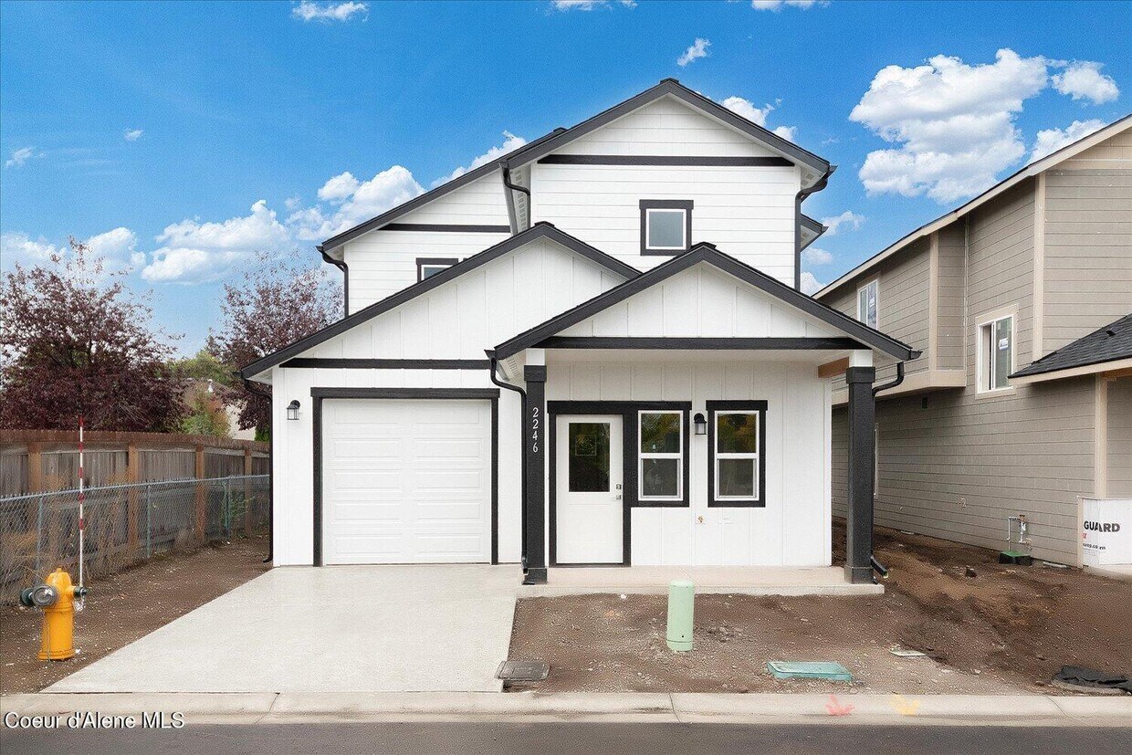 Foto principal - 2246 Chaffee St